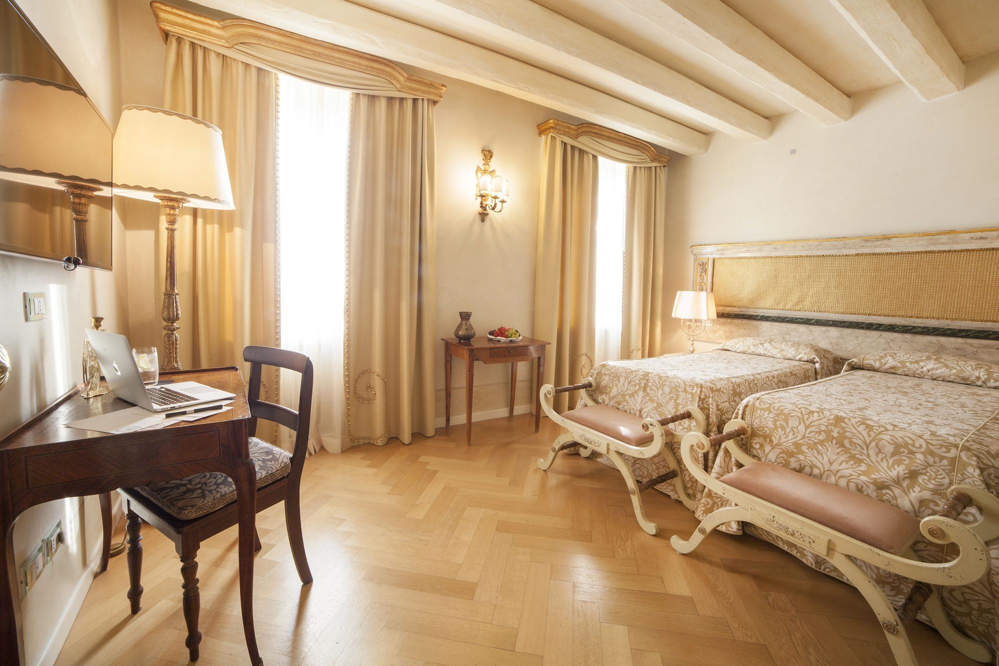 Relais Fra' Lorenzo Verona Exteriör bild